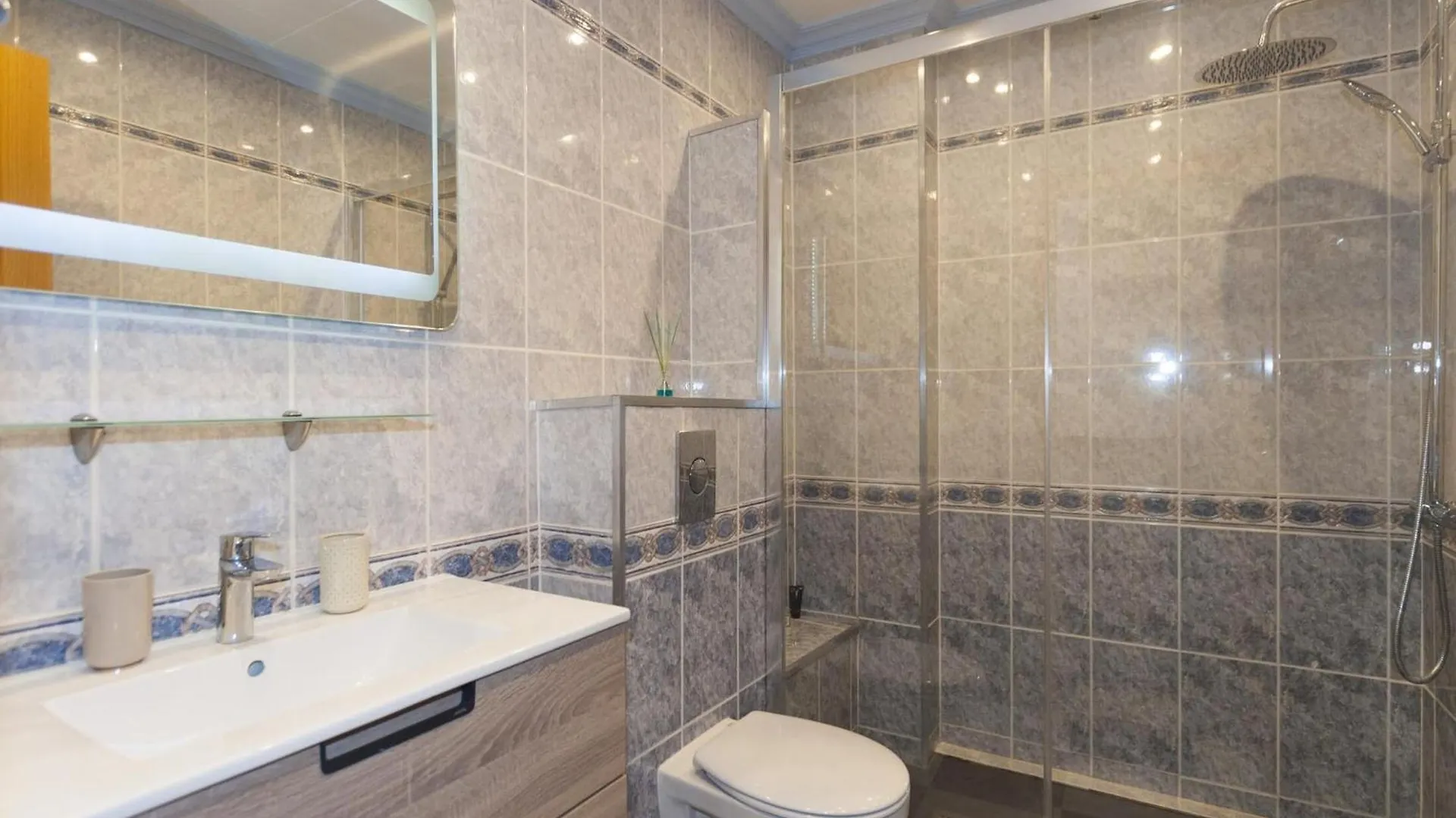 Nice Apartment In Roses Near Centre España
