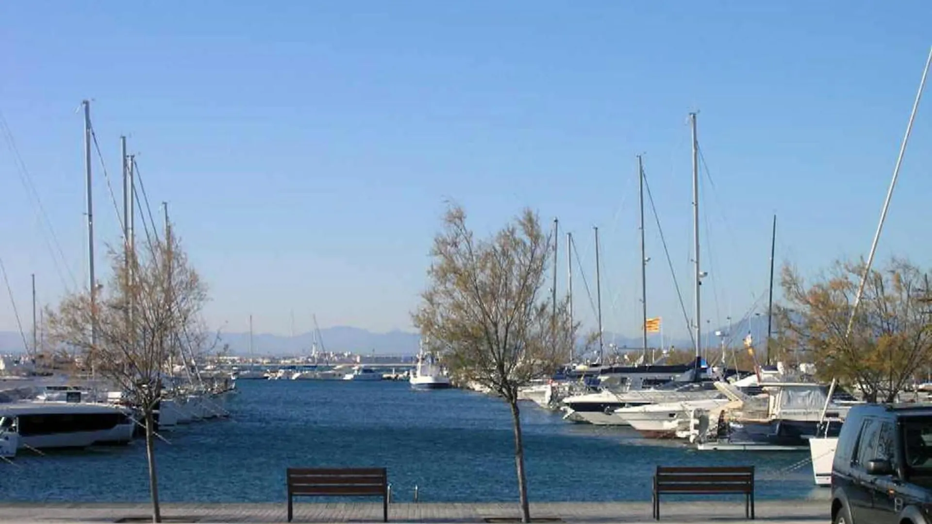 Nice Apartment In Roses Near Centre España